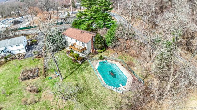 284 Ridge Road, New City, NY 10956