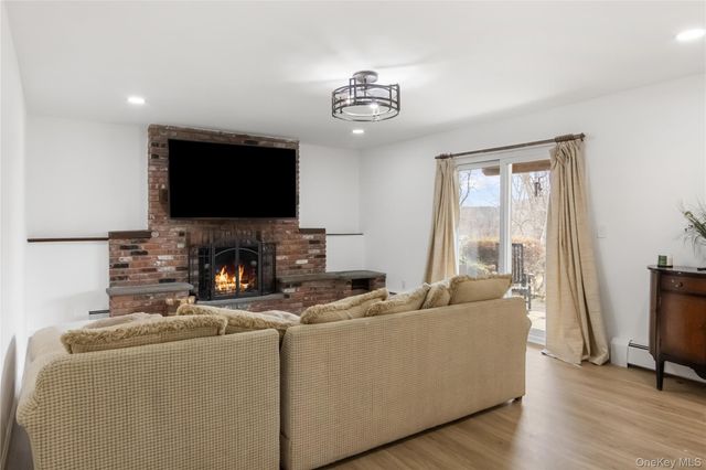 284 Ridge Road, New City, NY 10956