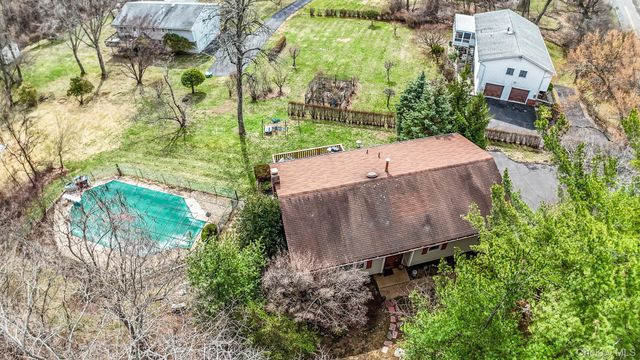 284 Ridge Road, New City, NY 10956