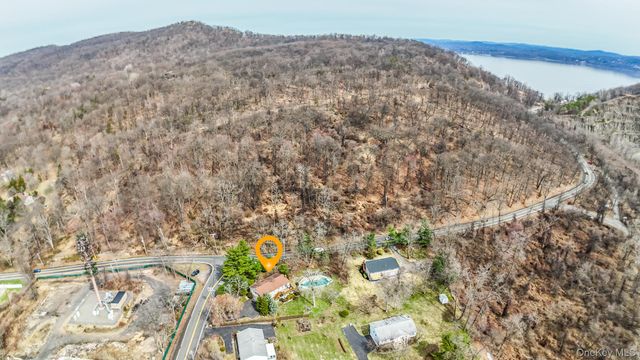 284 Ridge Road, New City, NY 10956