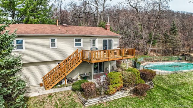 284 Ridge Road, New City, NY 10956