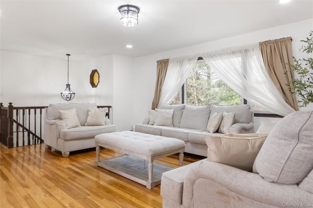 284 Ridge Road, New City, NY 10956