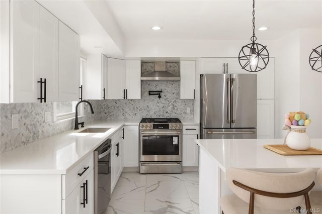 284 Ridge Road, New City, NY 10956