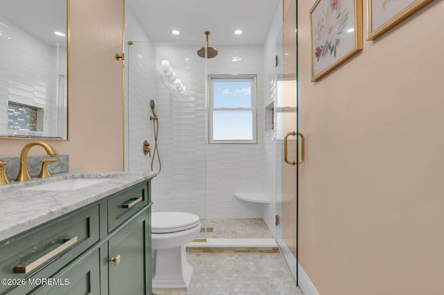 8 Kilmer Drive, Manalapan, NJ 07726