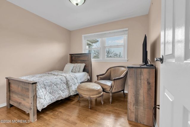 8 Kilmer Drive, Manalapan, NJ 07726