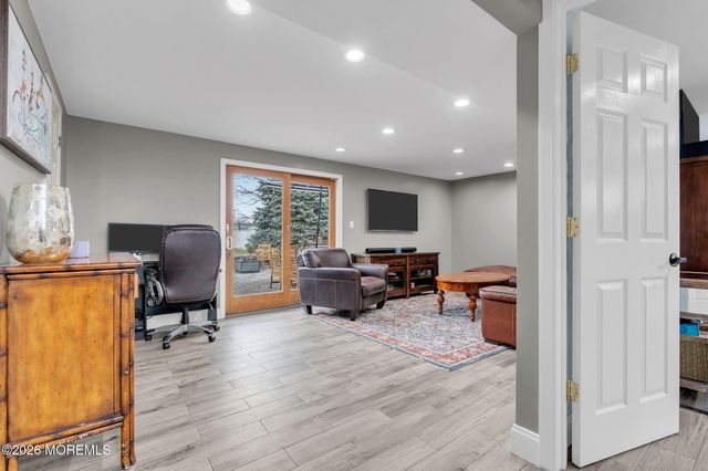 8 Kilmer Drive, Manalapan, NJ 07726