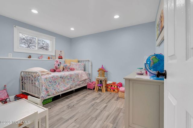 8 Kilmer Drive, Manalapan, NJ 07726