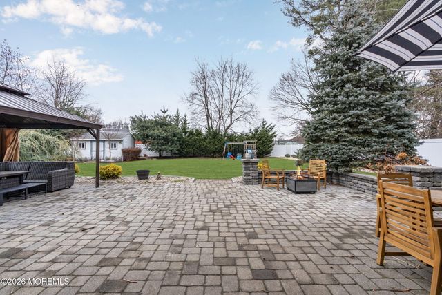 8 Kilmer Drive, Manalapan, NJ 07726