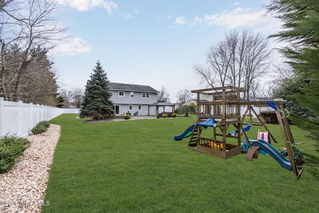 8 Kilmer Drive, Manalapan, NJ 07726