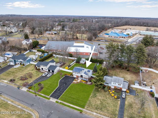 8 Kilmer Drive, Manalapan, NJ 07726