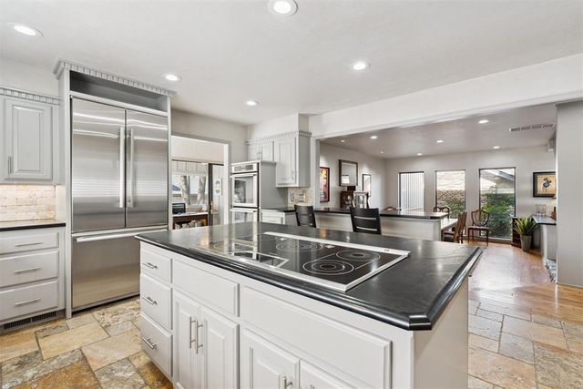 1011 Saint Andrews Drive, Edmond, OK 73025