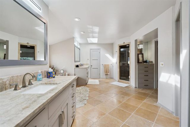 1011 Saint Andrews Drive, Edmond, OK 73025