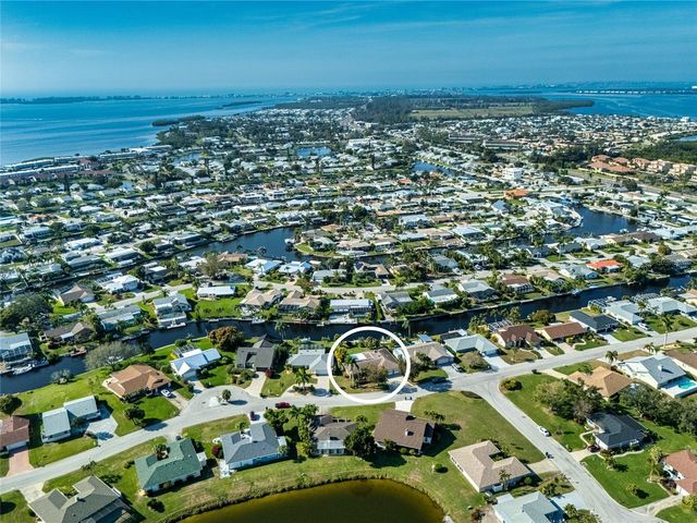 4612 CORAL LAKE DRIVE, Bradenton, FL 34210