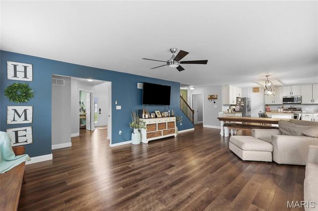 1496 Saint Charles Drive, Hillsboro, MO 63050
