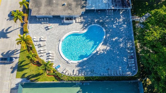 3028 Newport H ., Deerfield Beach, FL 33442