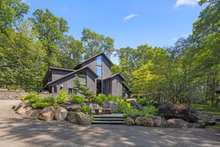 35 Langhorne Lane, Greenwich, CT 06831