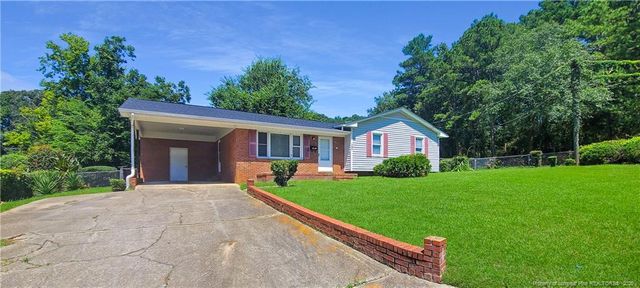 1086 Essex Place, Fayetteville, NC 28301