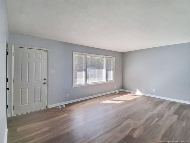 1086 Essex Place, Fayetteville, NC 28301