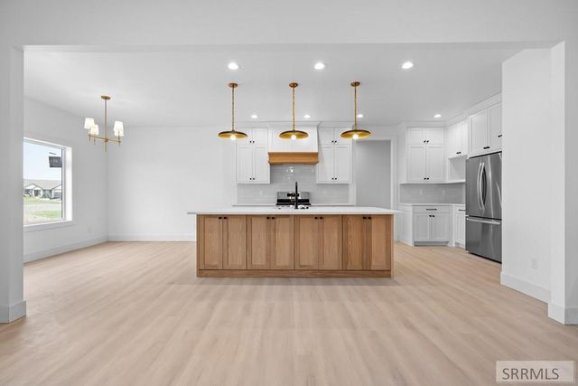 5804 Dune Village Way, Idaho Falls, ID 83404