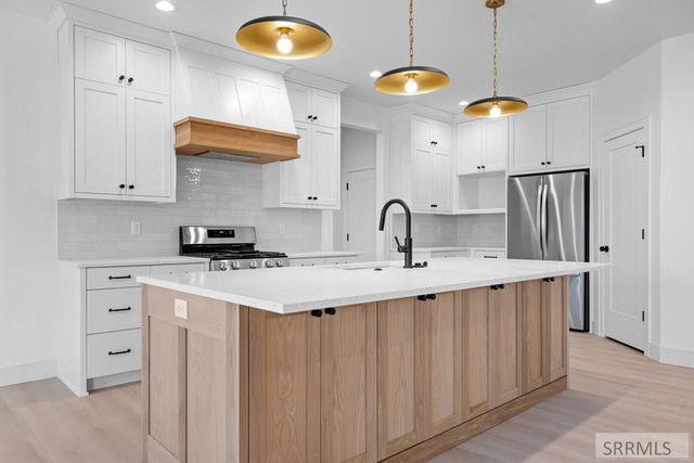 5804 Dune Village Way, Idaho Falls, ID 83404