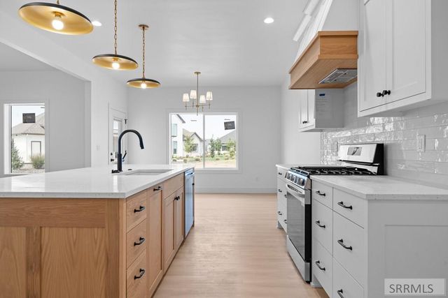 5804 Dune Village Way, Idaho Falls, ID 83404