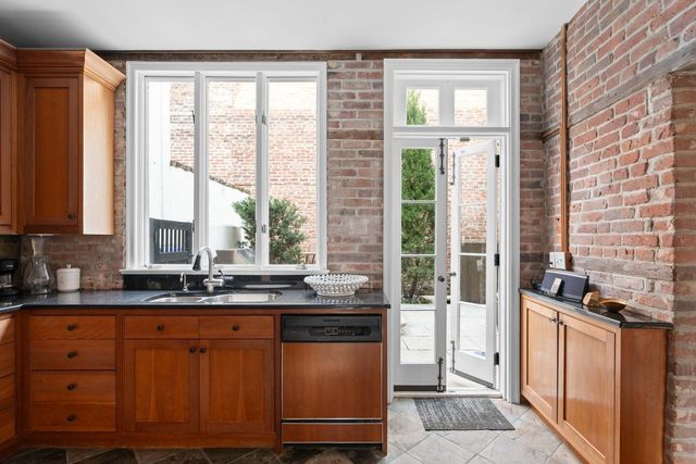 50 Anson Street, Charleston, SC 29401