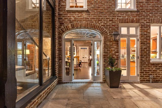 50 Anson Street, Charleston, SC 29401