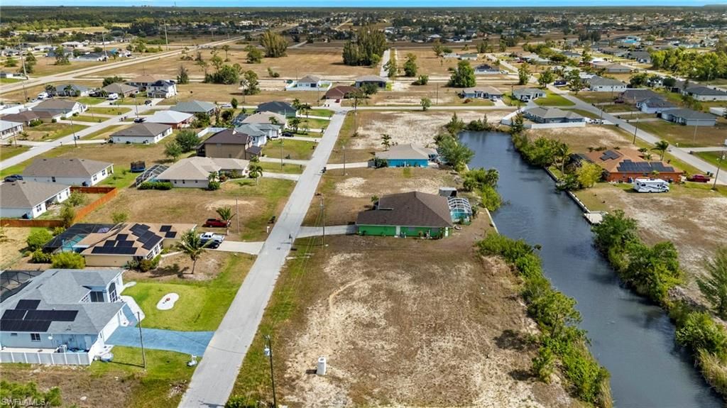 Image 7 of property listing at 1031 NW 23rd AVE, Cape Coral, FL 33993