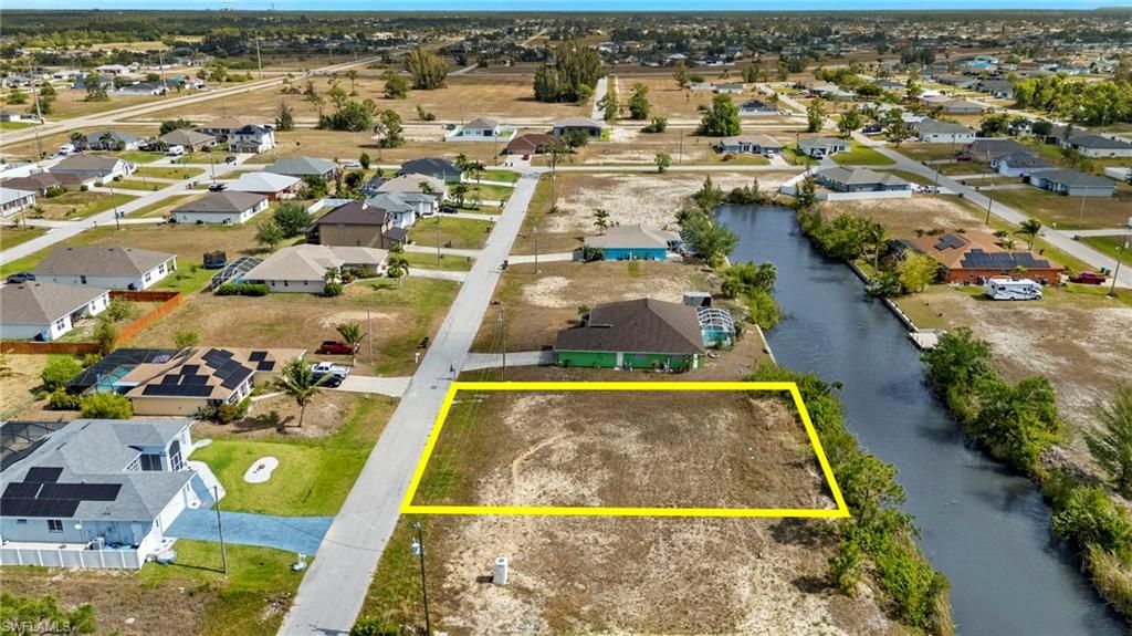 Image 8 of property listing at 1031 NW 23rd AVE, Cape Coral, FL 33993