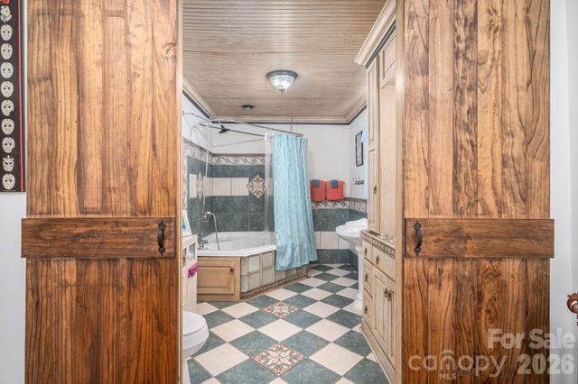 1387 George Brown Road, Crouse, NC 28033