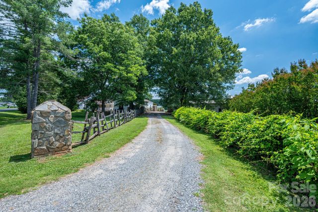 1387 George Brown Road, Crouse, NC 28033