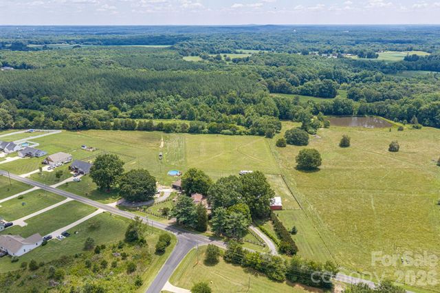 1387 George Brown Road, Crouse, NC 28033