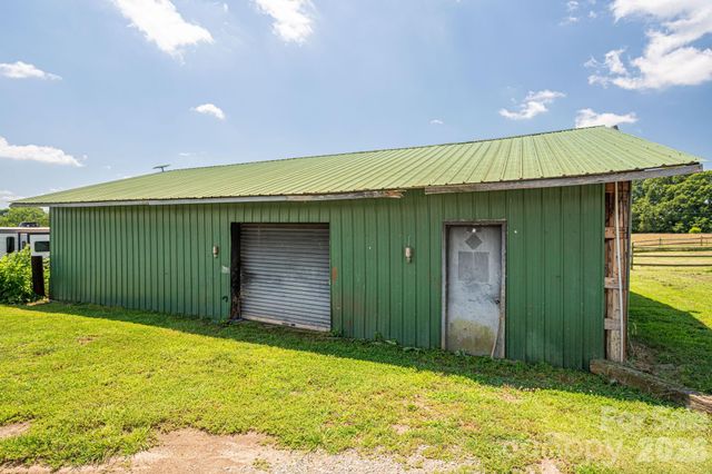 1387 George Brown Road, Crouse, NC 28033