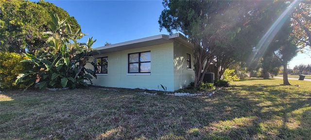 1790 75TH AVENUE N, St Petersburg, FL 33702