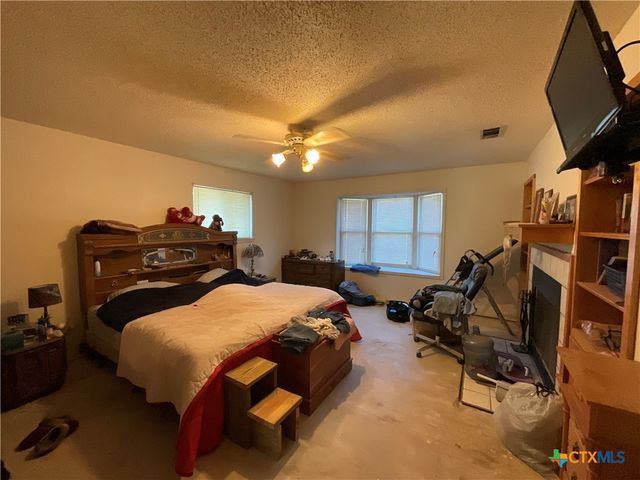 389 Hausmann Road, Cuero, TX 77954