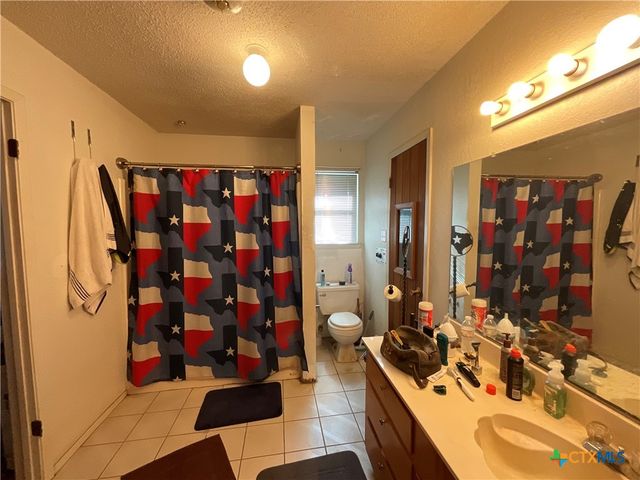 389 Hausmann Road, Cuero, TX 77954