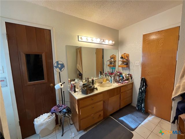 389 Hausmann Road, Cuero, TX 77954