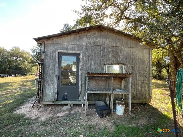 389 Hausmann Road, Cuero, TX 77954