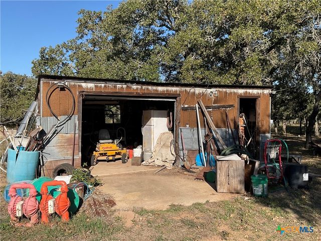 389 Hausmann Road, Cuero, TX 77954