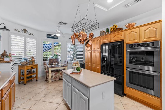 78711 Kentia Palm Drive, Palm Desert, CA 92211