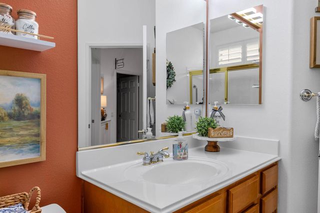 78711 Kentia Palm Drive, Palm Desert, CA 92211