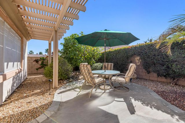 78711 Kentia Palm Drive, Palm Desert, CA 92211