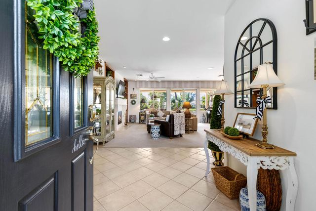 78711 Kentia Palm Drive, Palm Desert, CA 92211