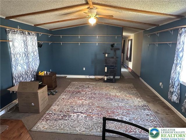 10 Roth Avenue, Longswamp Twp, PA 19539