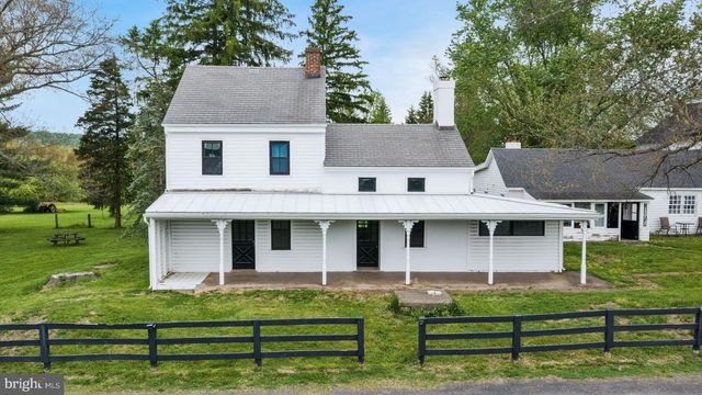 43 VAN SANT RD, New Hope, PA 18938