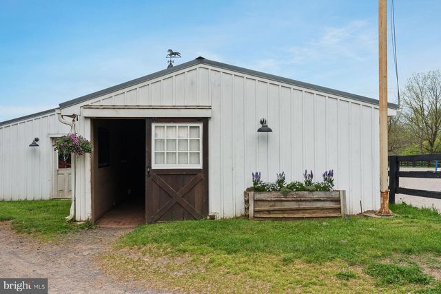 43 VAN SANT RD, New Hope, PA 18938