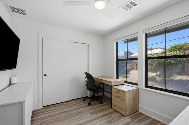 2711 Crest Ave A, Austin, TX 78702