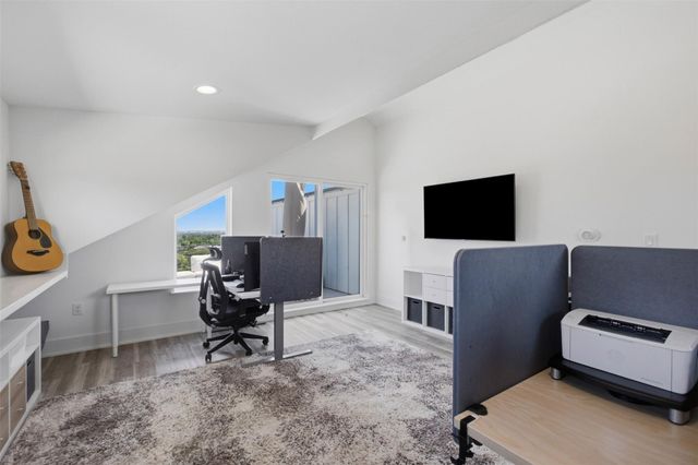 2711 Crest Ave A, Austin, TX 78702