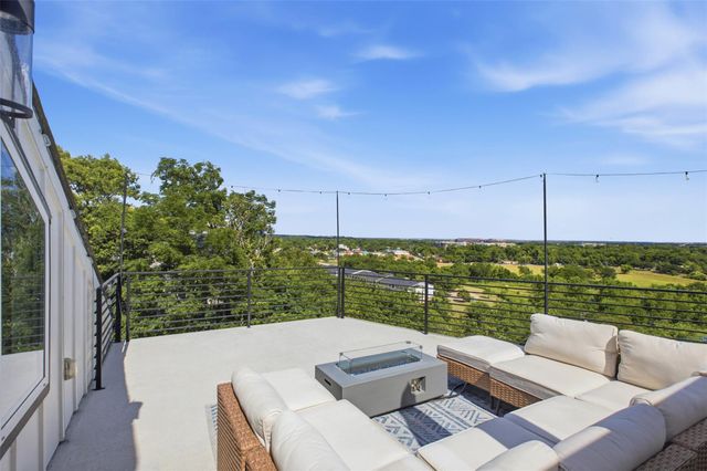 2711 Crest Ave A, Austin, TX 78702