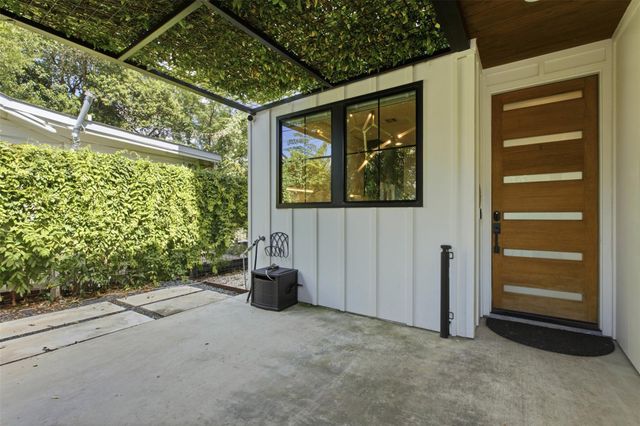 2711 Crest Ave A, Austin, TX 78702